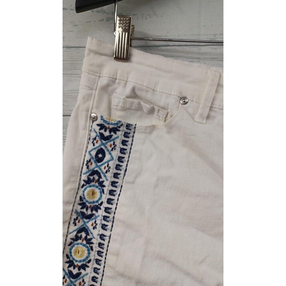 Boho Gloria Vanderbilt Jorzdyn White Embroidered Size 14 Capri Slimming Effect - Picture 3 of 8